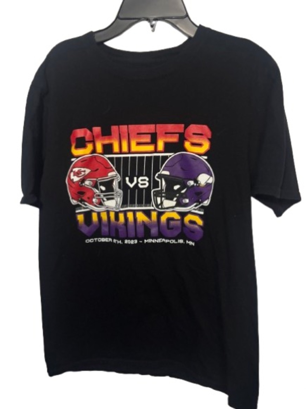 Mens T-Shirt Kansas City Chiefs and Minnesota Vikings held on October 8, 2023.